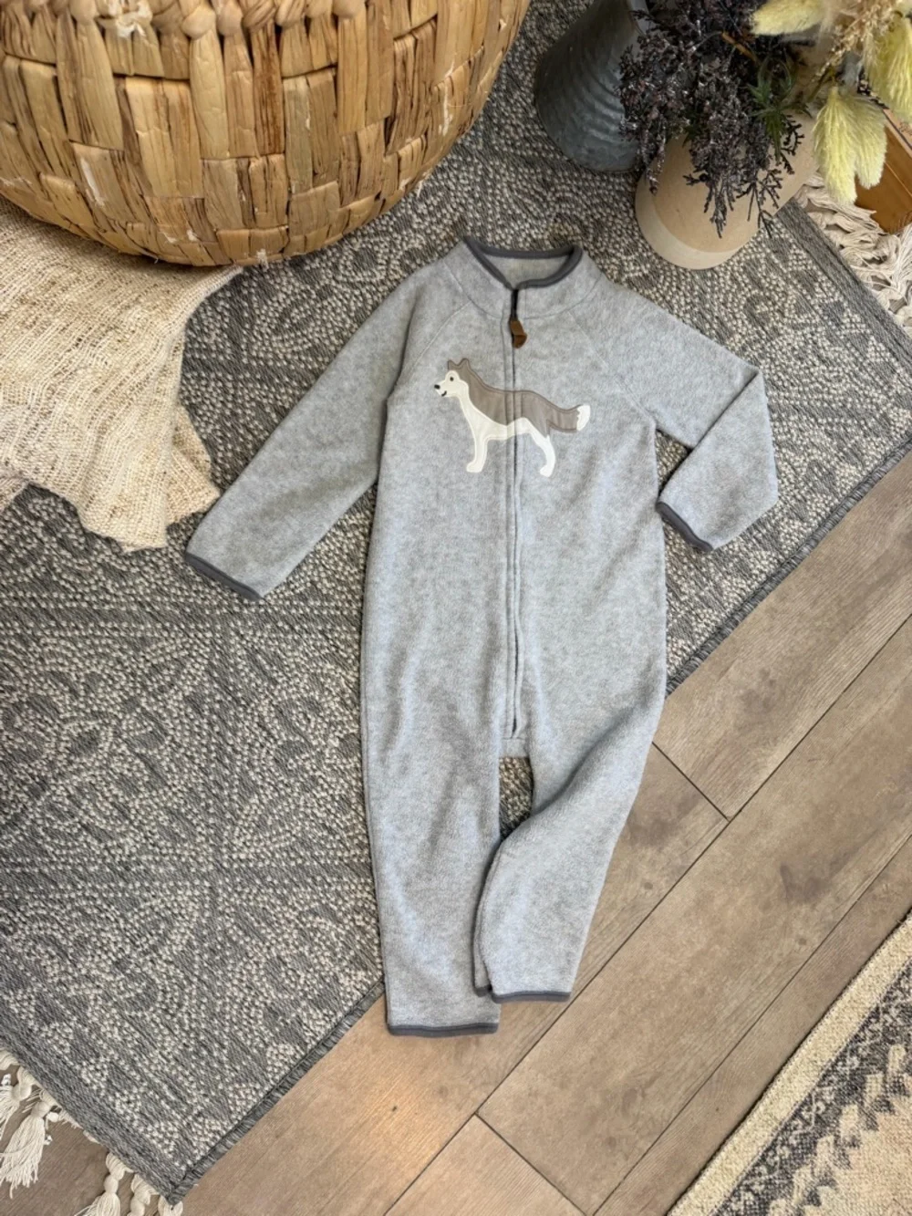 Carter's Boy Gray Husky/ Wolf Appliqué Zip Fleece Romper Long Sleeves 24 Months